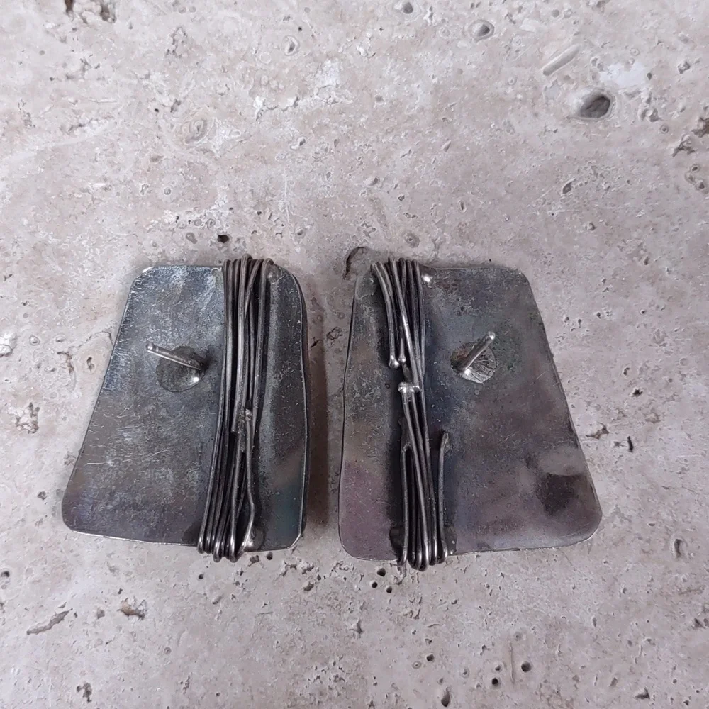 Artisan Crafted Two-tone Silver Earrings - Picture 4 of 4
